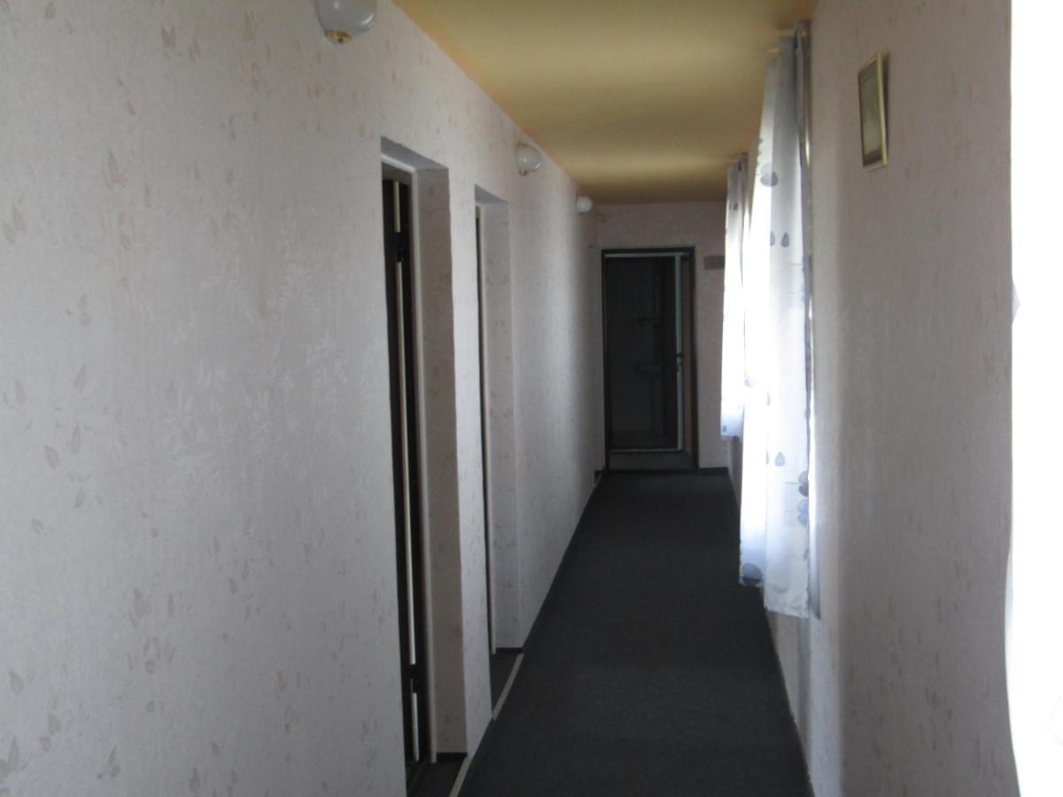 Hostel Papagal Varna Exteriör bild