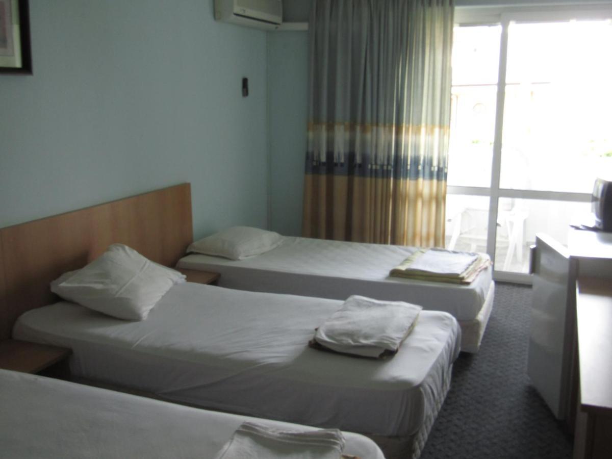 Hostel Papagal Varna Exteriör bild
