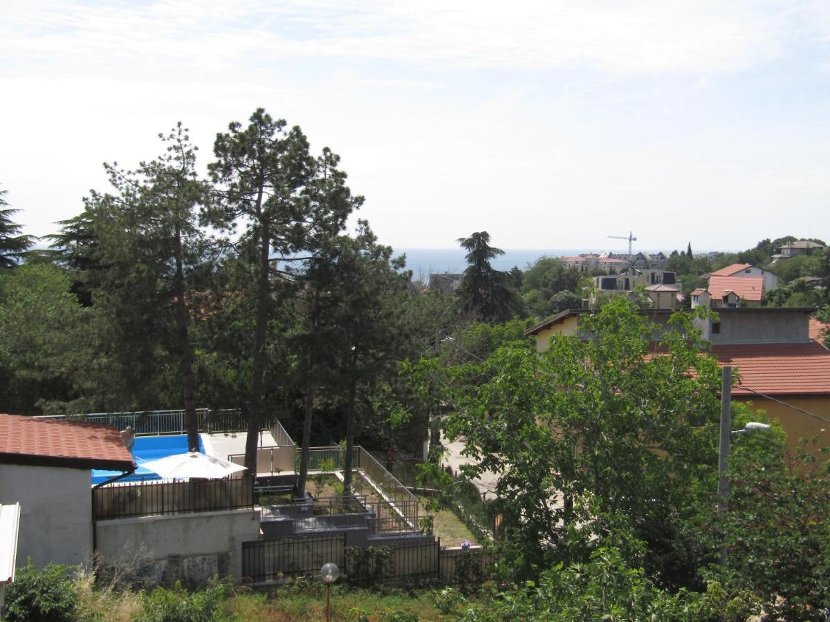 Hostel Papagal Varna Exteriör bild