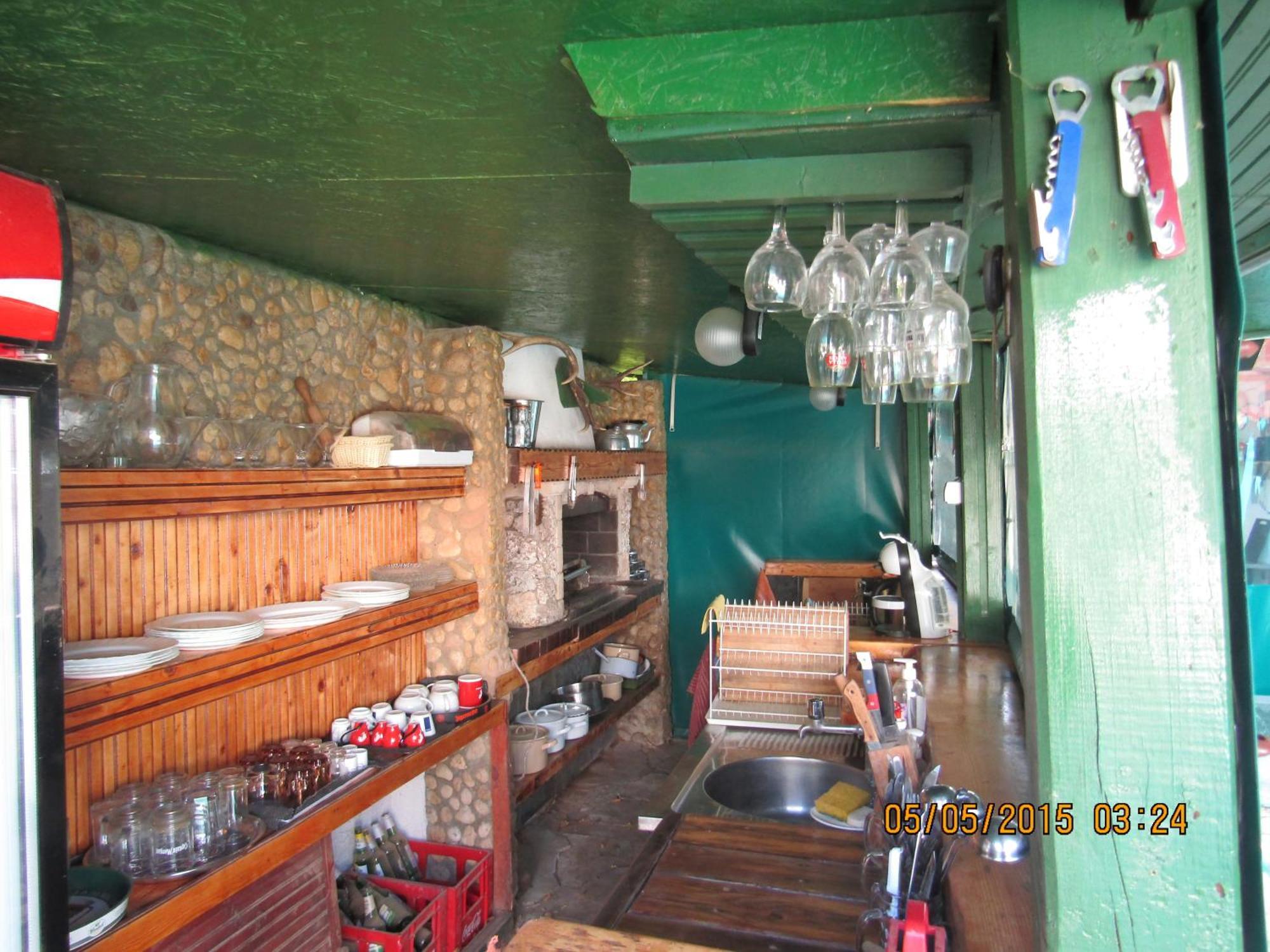 Hostel Papagal Varna Exteriör bild