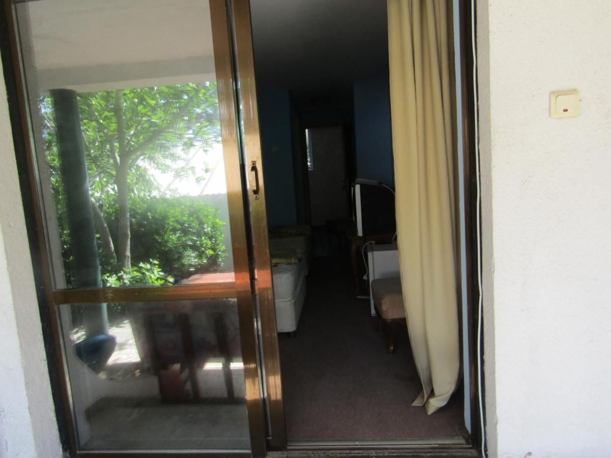Hostel Papagal Varna Exteriör bild